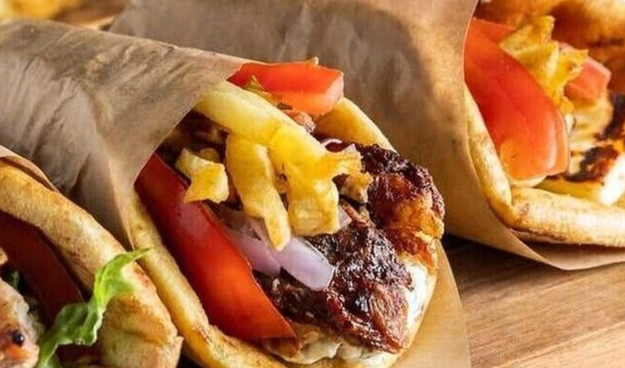 Σοκ: Πιο ακριβό και από burger πολυτελείας το σουβλάκι – Ξεπέρασε τα 4€ το τυλιχτό Σοκ: Πιο ακριβό και από burger πολυτελείας το σουβλάκι – Ξεπέρασε τα 4€ το τυλιχτό