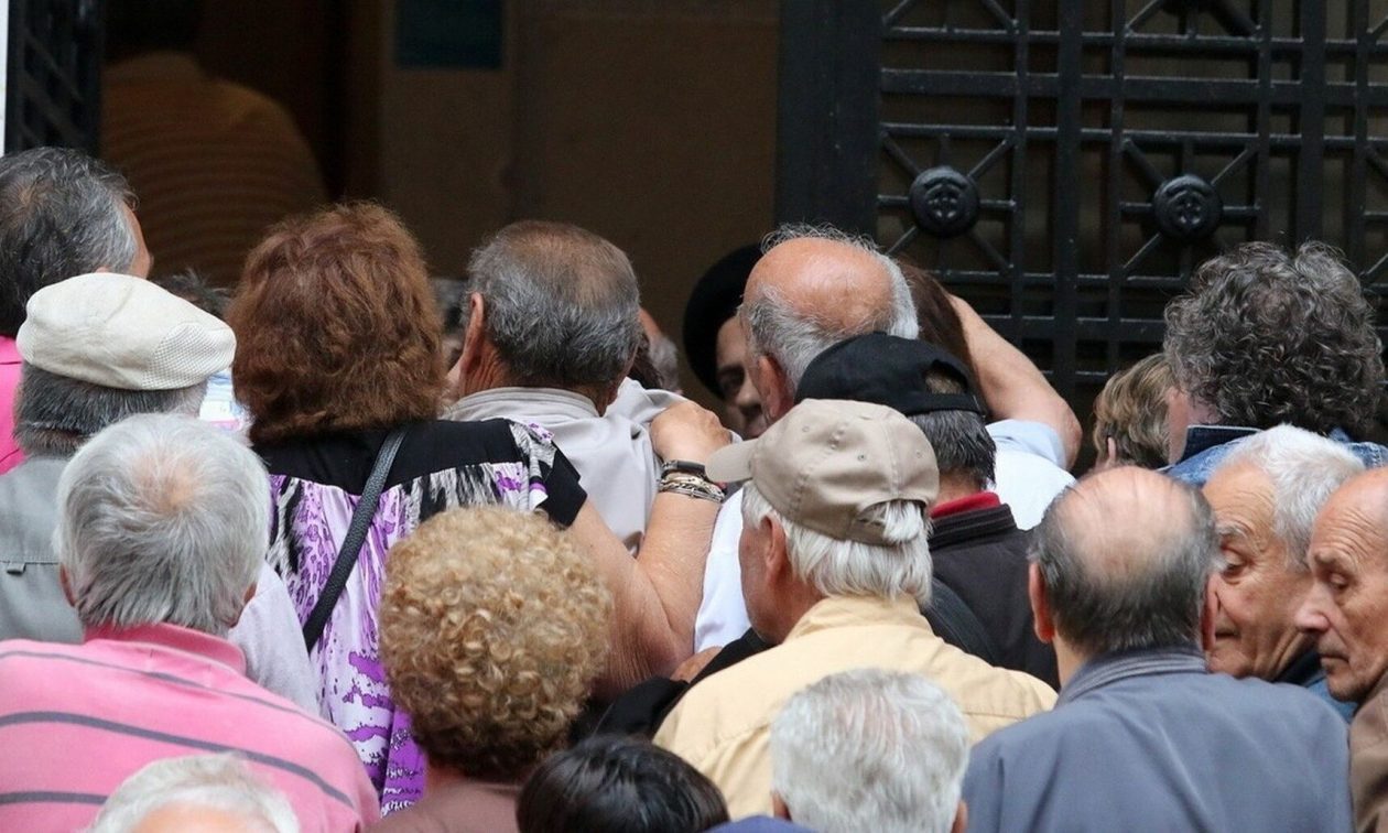Συντάξεις Ιουνίου: Μπαίνουν τα χρήματα – Αρχίζουν οι πληρωμές