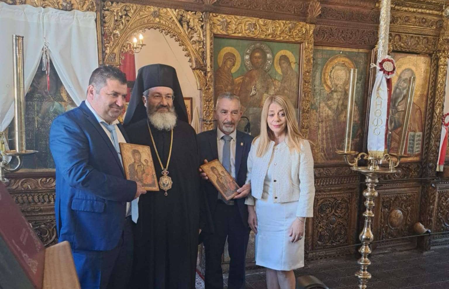 Με τον Μητροπολίτη Γρηγόριο συναντήθηκε στην Κύπρο η αποστολή του Δήμου Μαντουδίου Λίμνης Αγίας Άννας Με τον Μητροπολίτη Γρηγόριο συναντήθηκε στην Κύπρο η αποστολή του Δήμου Μαντουδίου Λίμνης Αγίας Άννας