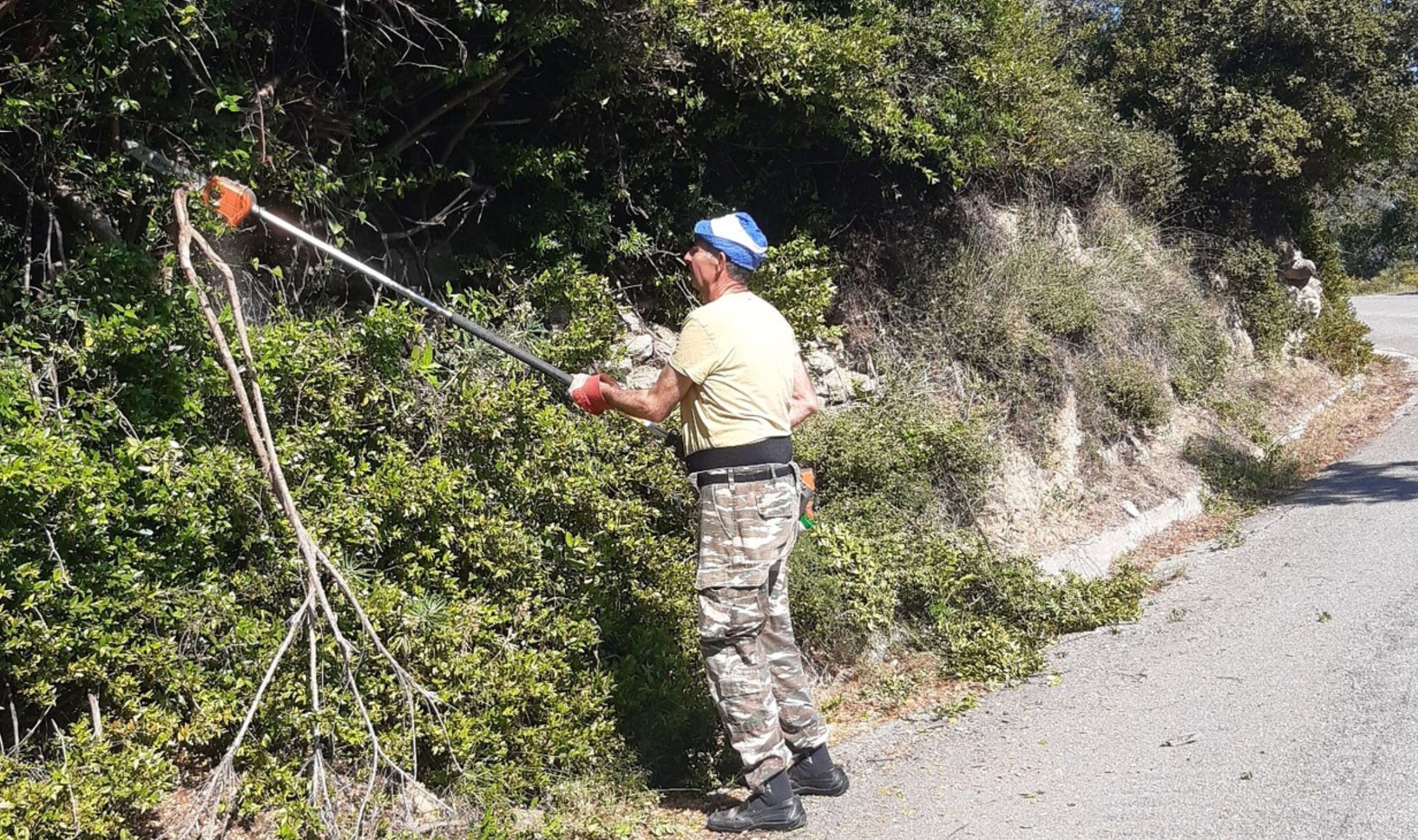 Επιχείρηση… καθαριότητα σε χωριό στην Εύβοια Επιχείρηση… καθαριότητα σε χωριό στην Εύβοια