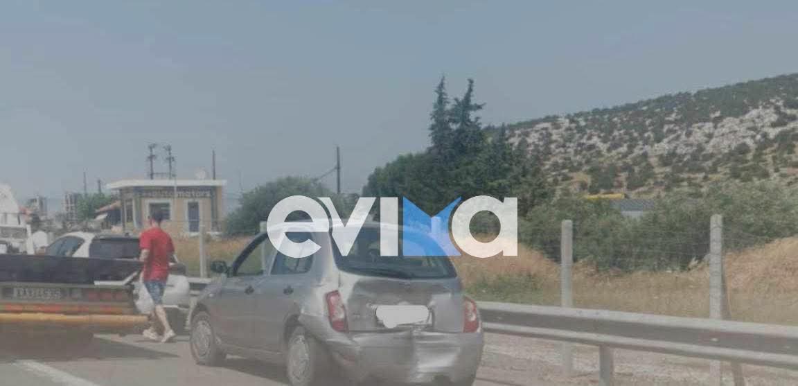 Τροχαίο πριν την υψηλή γέφυρα της Χαλκίδας: Σύγκρουση δύο ΙΧ – Κυκλοφοριακό κομφούζιο (pics&vid) Τροχαίο πριν την υψηλή γέφυρα της Χαλκίδας: Σύγκρουση δύο ΙΧ – Κυκλοφοριακό κομφούζιο (pics&vid)