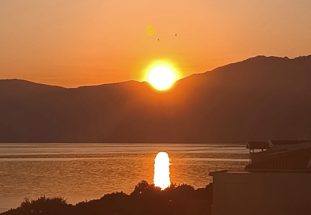 Το ηλιοβασίλεμα της Εύβοιας….μαγεύει! Μοναδικές εικόνες Το ηλιοβασίλεμα της Εύβοιας….μαγεύει! Μοναδικές εικόνες