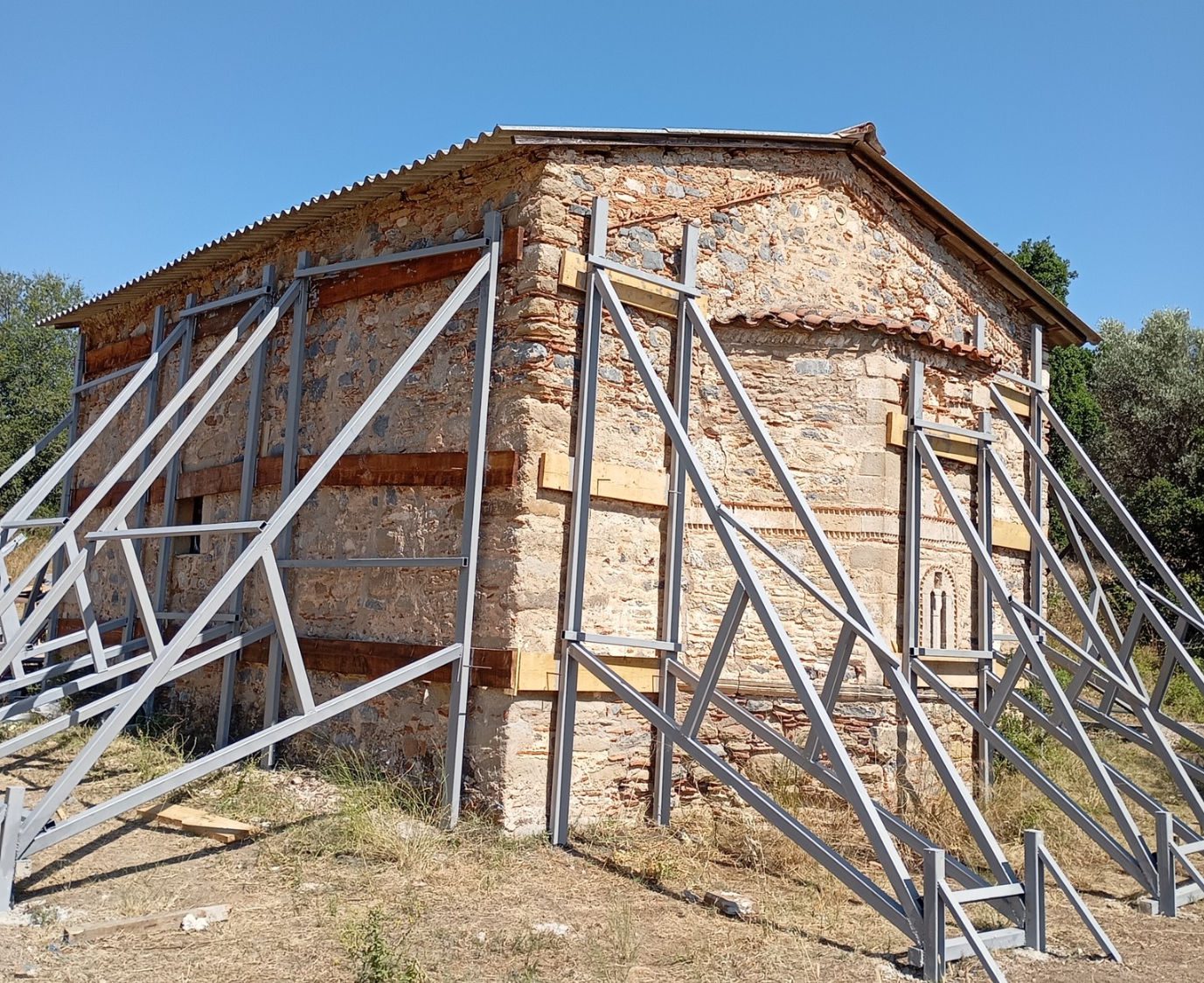 Αναστηλώνεται Βυζαντινή εκκλησία – μνημείο στην Εύβοια Αναστηλώνεται Βυζαντινή εκκλησία – μνημείο στην Εύβοια