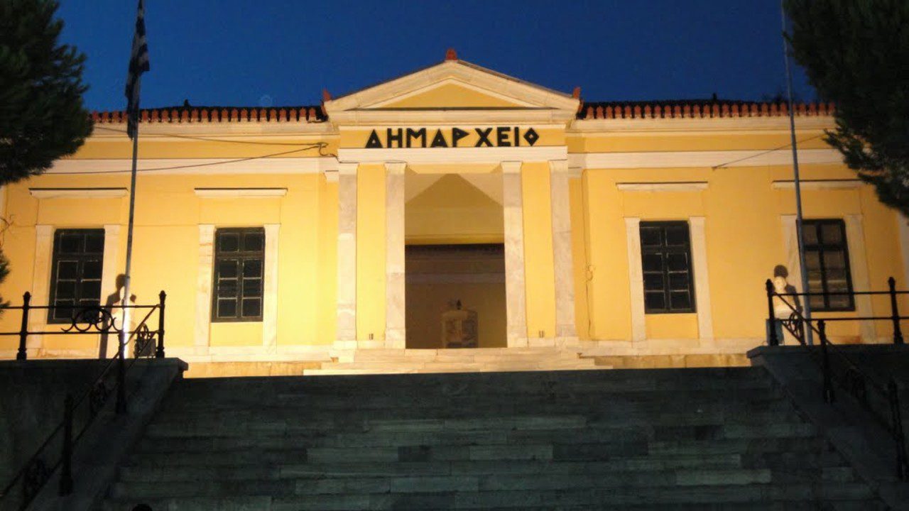 Αντιδρά ο δήμος Καρύστου στα νέα πολεοδομικά κριτήρια Αντιδρά ο δήμος Καρύστου στα νέα πολεοδομικά κριτήρια