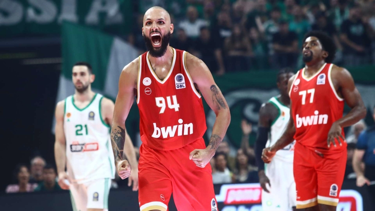 Παναθηναϊκός – Ολυμπιακός 88-99: Θρυλικό «break» και… αγκαλιά με τον τίτλο! Παναθηναϊκός – Ολυμπιακός 88-99: Θρυλικό «break» και… αγκαλιά με τον τίτλο!