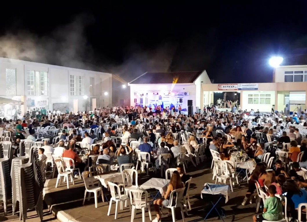 Εύβοια: Γιώτα Γρίβα και Ιωάννα Λεγάκη στο απόλυτο πανηγύρι του Καλοκαιριού