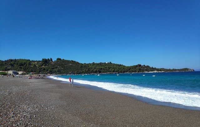 Ανατροπή με τις παραλίες στην Εύβοια: Πού είναι καθαρές Ανατροπή με τις παραλίες στην Εύβοια: Πού είναι καθαρές