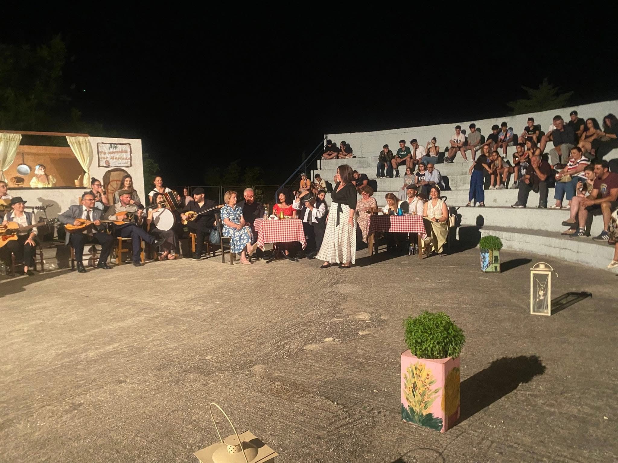 Εύβοια: Μάγεψε η θεατρική παράσταση του Μάκιστου στο Μαντούδι Εύβοια: Μάγεψε η θεατρική παράσταση του Μάκιστου στο Μαντούδι