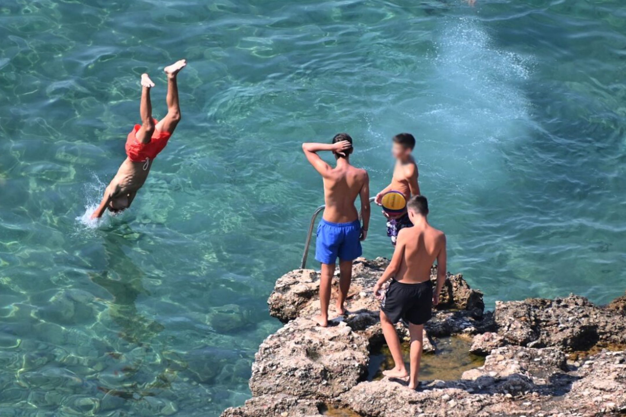 Παραμένει ο καλός καιρός στην Εύβοια – Προσοχή στα μελτέμια Παραμένει ο καλός καιρός στην Εύβοια – Προσοχή στα μελτέμια