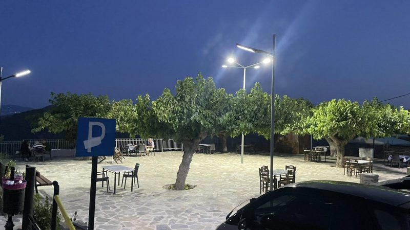 Εύβοια: Η νέα εποχή για τους Καλημεριανούς ξεκινά- Φωταγωγήθηκε η πλατεία Εύβοια: Η νέα εποχή για τους Καλημεριανούς ξεκινά- Φωταγωγήθηκε η πλατεία