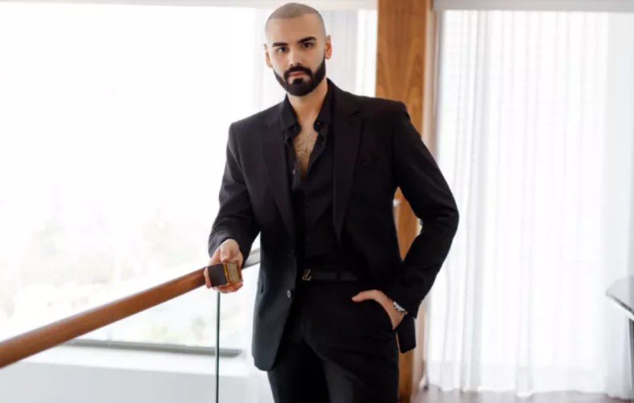 Ο Έλληνας αρωματοποιός που έφτασε μέχρι το Μπάκιγχαμ και κάνει θραύση στο εξωτερικό