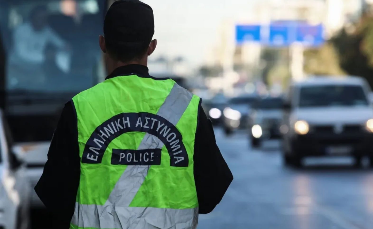 Νέος ΚΟΚ: Τα νέα «τσουχτερά» πρόστιμα για κόκκινο, κινητό, stop, αλκοόλ, κράνος και ταχύτητα