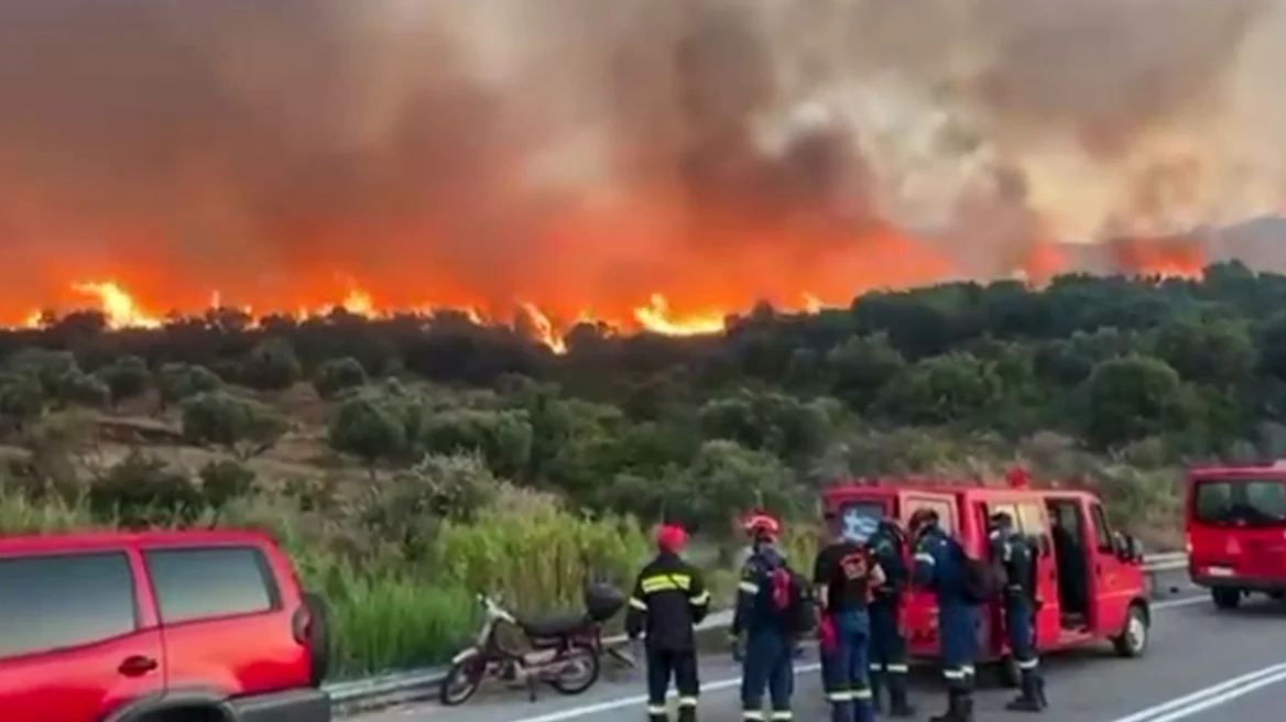 Φωτιά στην Παλαιοπαναγιά Ναυπάκτου Φωτιά στην Παλαιοπαναγιά Ναυπάκτου