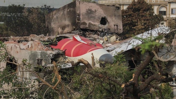Συντριβή Boeing 787 της Air India: Βρέθηκε και το 2ο μαύρο κουτί Συντριβή Boeing 787 της Air India: Βρέθηκε και το 2ο μαύρο κουτί