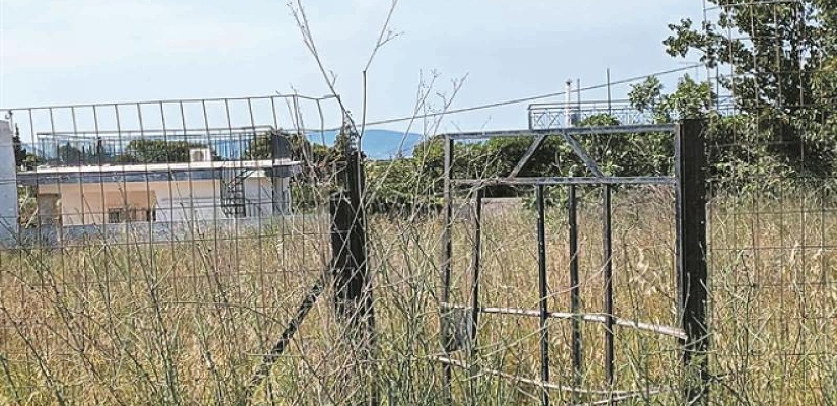 Ξεκινάνε τα αυστηρά πρόστιμα για τα ακαθάριστα οικόπεδα Ξεκινάνε τα αυστηρά πρόστιμα για τα ακαθάριστα οικόπεδα