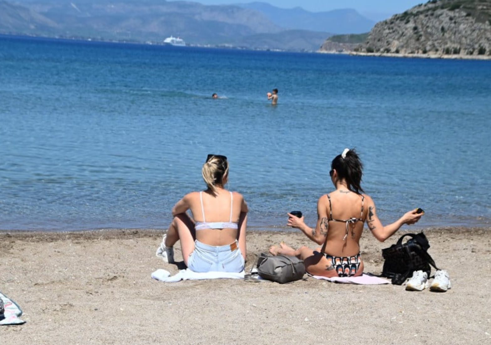 Έρχεται θερμή εισβολή και φέρνει… 35άρια στην Εύβοια Έρχεται θερμή εισβολή και φέρνει… 35άρια στην Εύβοια