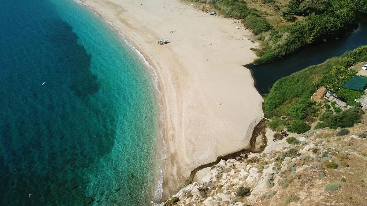Η πιο όμορφη παραλία της Εύβοιας βρίσκεται σε… ποτάμι – Πού είναι Η πιο όμορφη παραλία της Εύβοιας βρίσκεται σε… ποτάμι – Πού είναι
