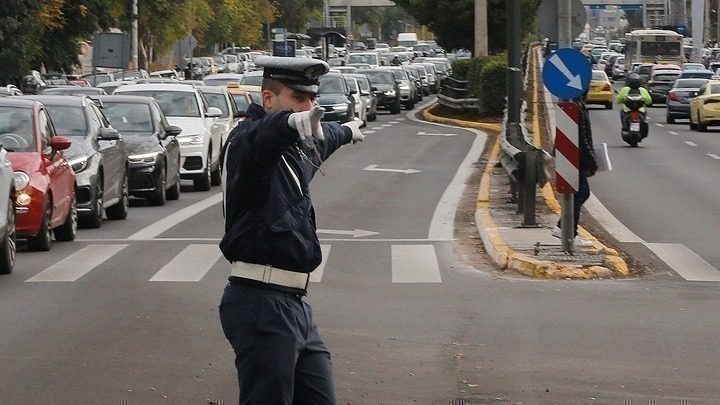 Αυξημένα μέτρα της Τροχαίας για το τριήμερο του Αγίου Πνεύματος Αυξημένα μέτρα της Τροχαίας για το τριήμερο του Αγίου Πνεύματος