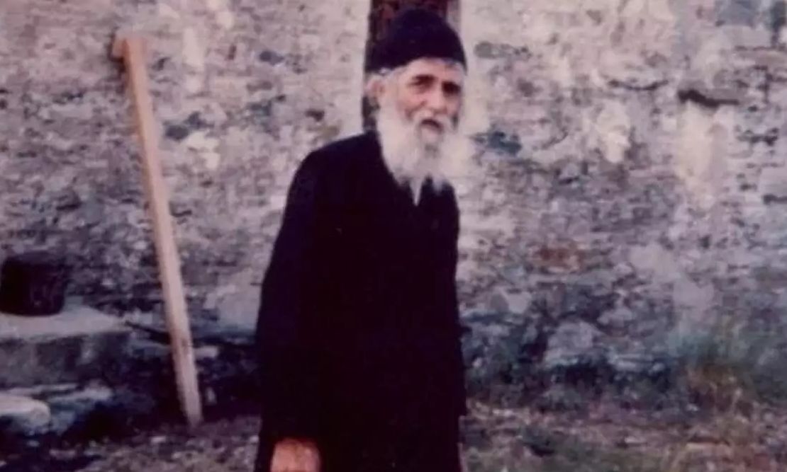 Άγιος Παΐσιος: Αυτά είναι τα πέντε θαύματα που συγκλονίζουν Άγιος Παΐσιος: Αυτά είναι τα πέντε θαύματα που συγκλονίζουν