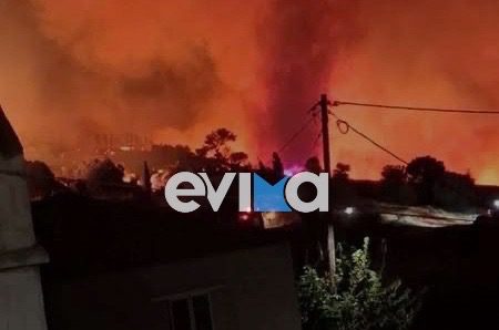 Φωτιά στην Εύβοια: Πύρινη κόλαση! Νέο μήνυμα 112, εκκενώνεται τώρα ο Λιμνιώνας Φωτιά στην Εύβοια: Πύρινη κόλαση! Νέο μήνυμα 112, εκκενώνεται τώρα ο Λιμνιώνας