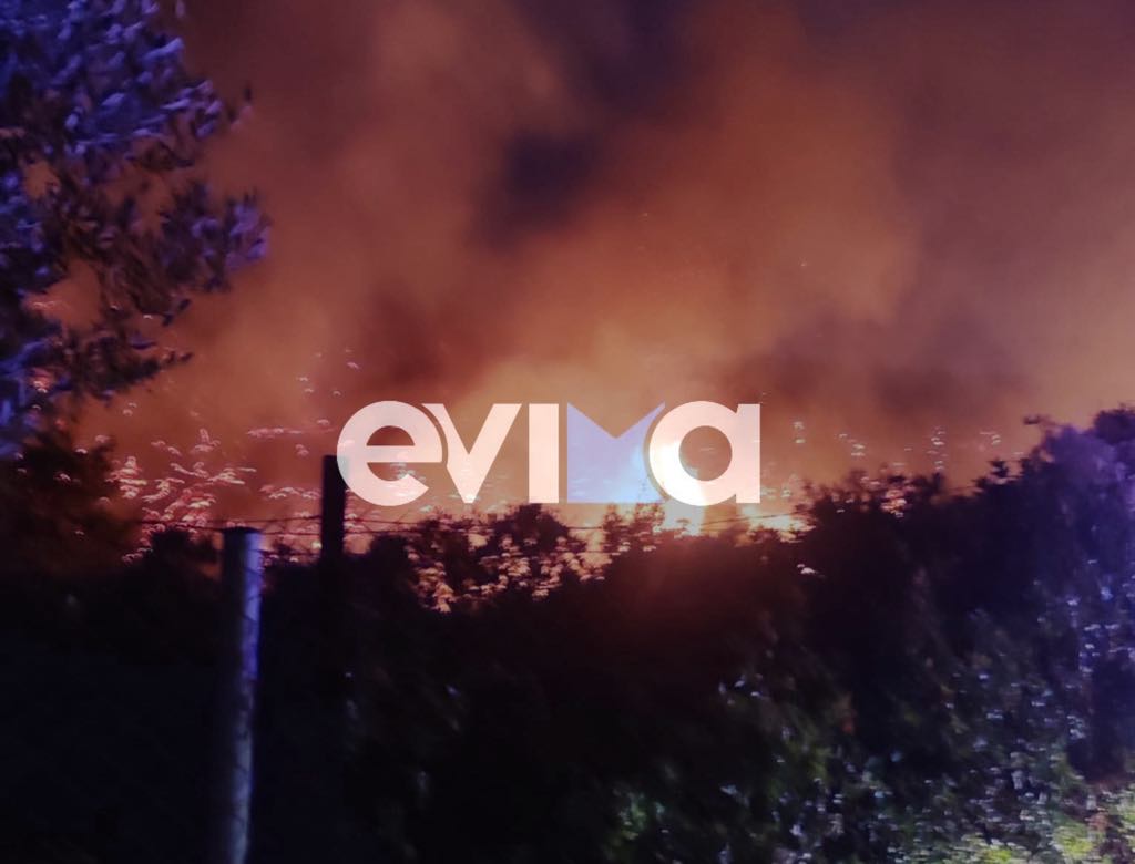 Πύρινη κόλαση στην Εύβοια: Η εικόνα τώρα, η φωτιά κύκλωσε το Λιμνιώνα- Νέα βίντεο Πύρινη κόλαση στην Εύβοια: Η εικόνα τώρα, η φωτιά κύκλωσε το Λιμνιώνα- Νέα βίντεο