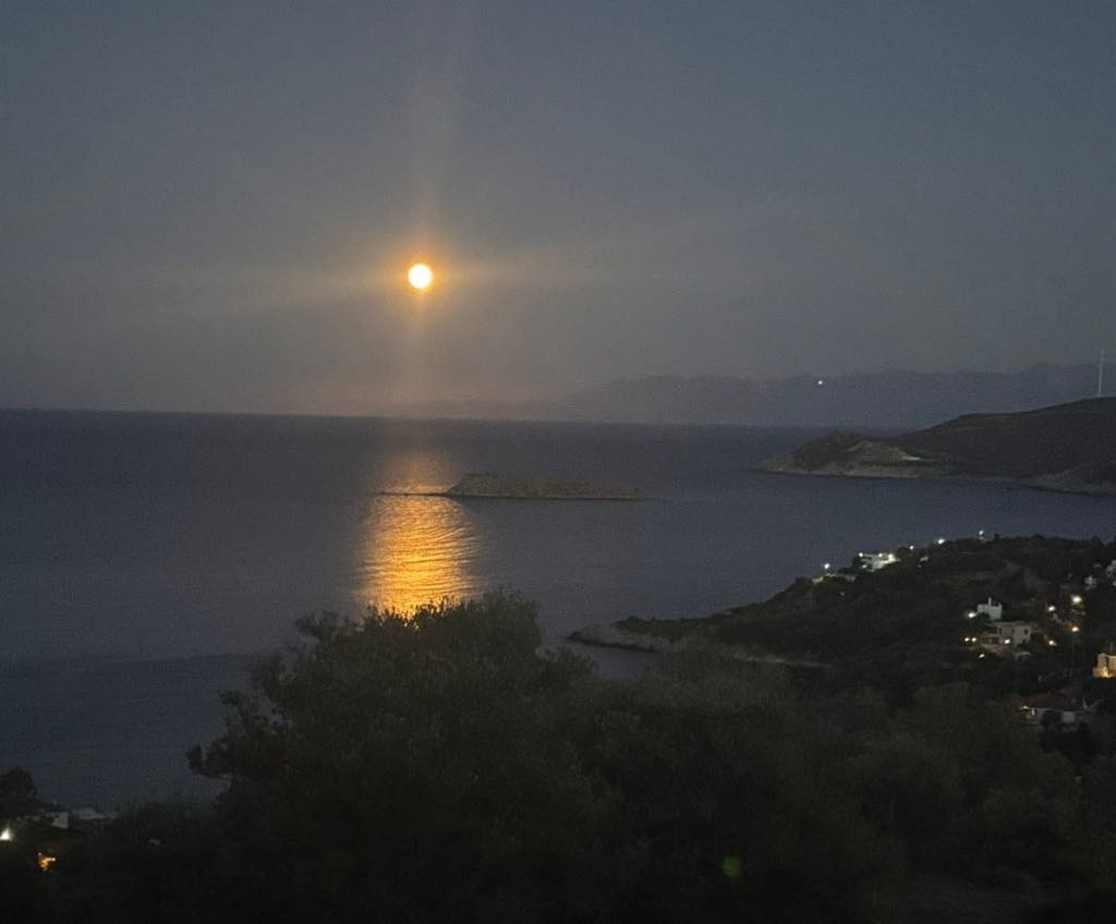 Εύβοια – Πανσέληνος Ιουλίου: Μαγεύει το φεγγάρι του «Κόκκινου Ελαφιού» (εικόνες) Εύβοια – Πανσέληνος Ιουλίου: Μαγεύει το φεγγάρι του «Κόκκινου Ελαφιού» (εικόνες)