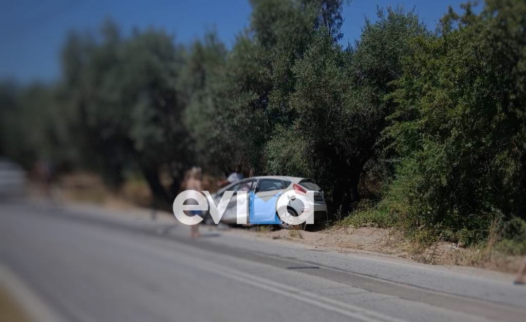 Σοβαρό τροχαίο τώρα στην Εύβοια – Μια γυναίκα τραυματίας Σοβαρό τροχαίο τώρα στην Εύβοια – Μια γυναίκα τραυματίας