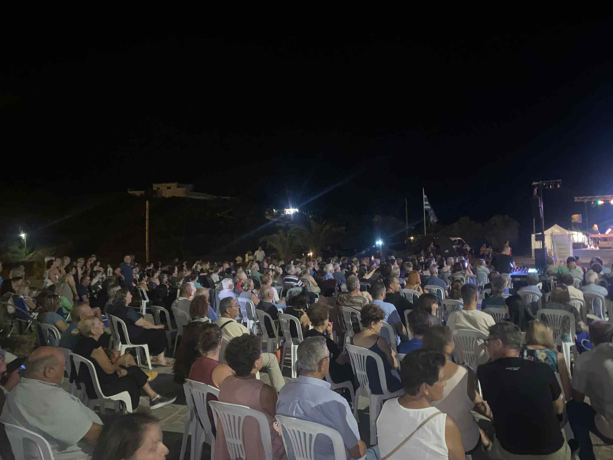 Βόρεια Εύβοια: Φράκαρε το λιμάνι στο Κυμάσι! 1000 άτομα στη συναυλία με το Νικολόπουλο (pics&vid) Βόρεια Εύβοια: Φράκαρε το λιμάνι στο Κυμάσι! 1000 άτομα στη συναυλία με το Νικολόπουλο (pics&vid)