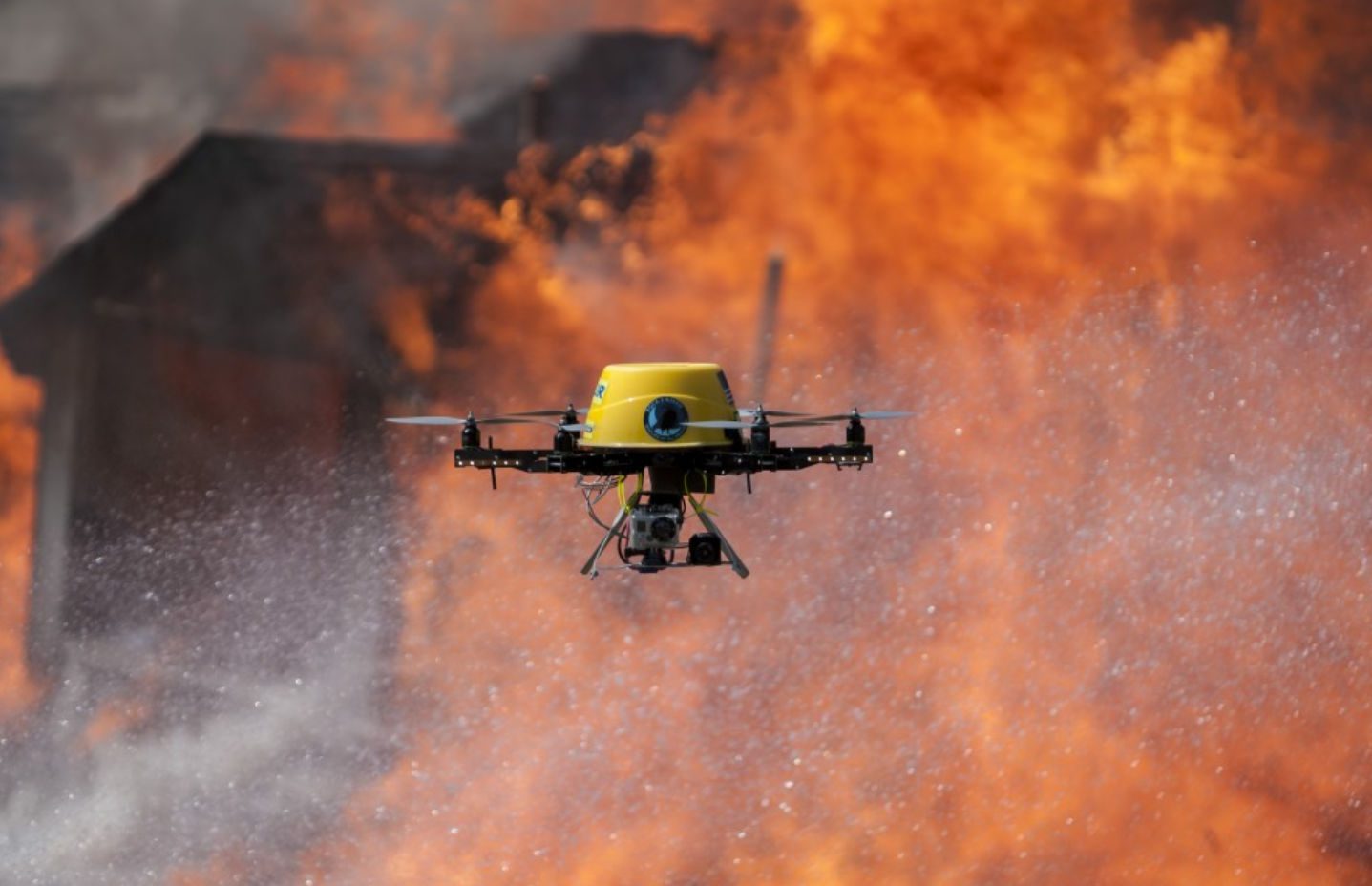 Εναέρια επιτήρηση με drone για τις πυρκαγιές στην Εύβοια Εναέρια επιτήρηση με drone για τις πυρκαγιές στην Εύβοια