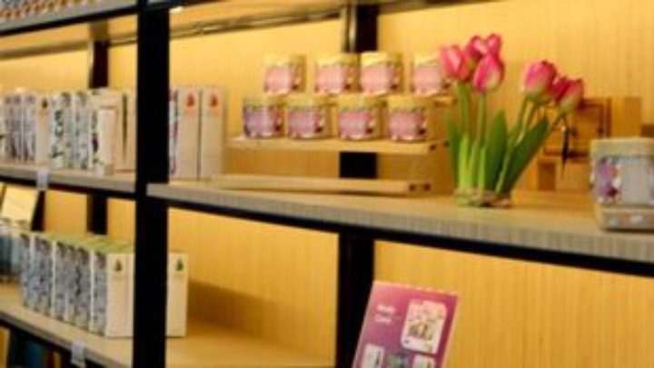 SOS για τα dupes: Γιατί πρέπει να προσέχετε με τις αντιγραφές των αυθεντικών καλλυντικών SOS για τα dupes: Γιατί πρέπει να προσέχετε με τις αντιγραφές των αυθεντικών καλλυντικών