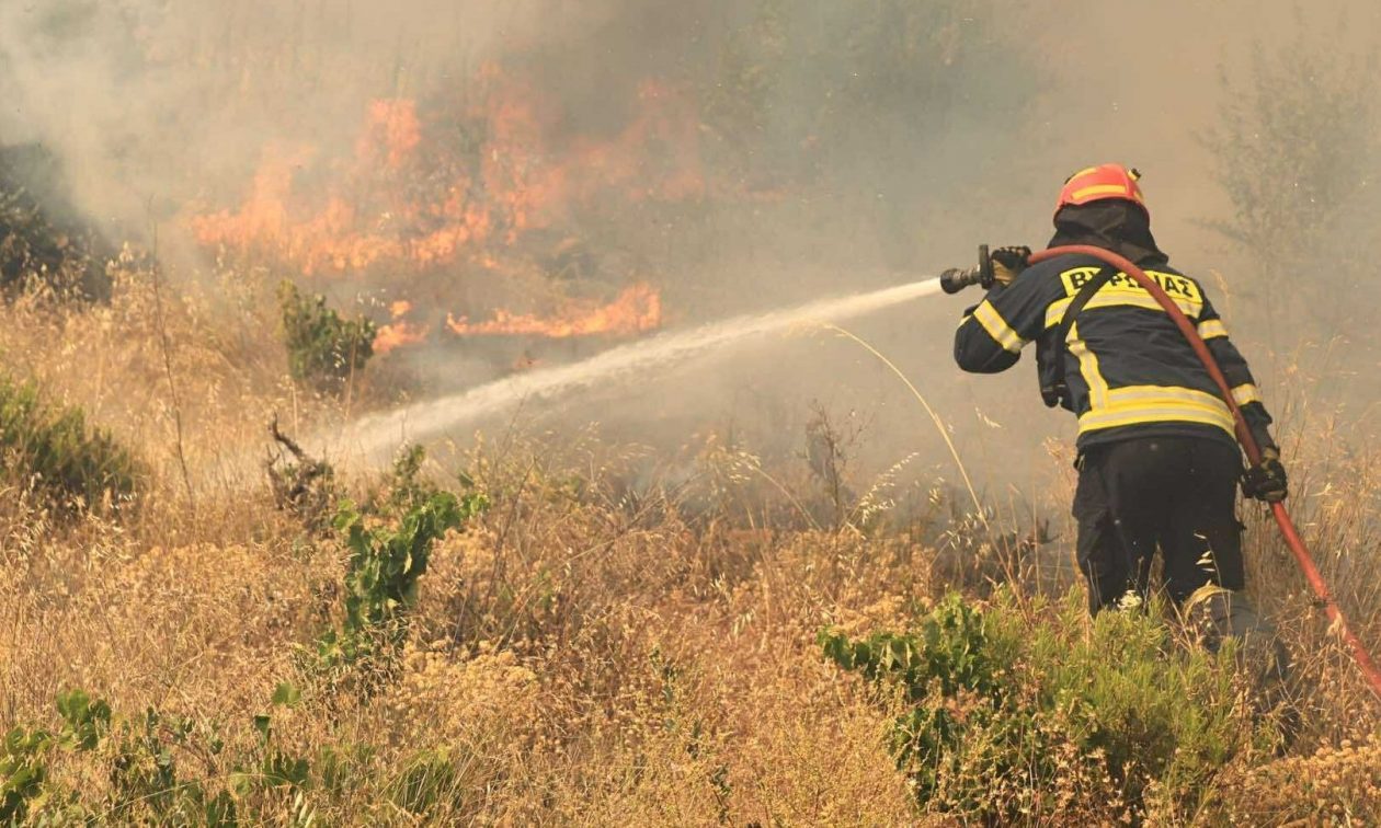 Νέα μεγάλη φωτιά τώρα στην Αρχαία Ολυμπία Νέα μεγάλη φωτιά τώρα στην Αρχαία Ολυμπία