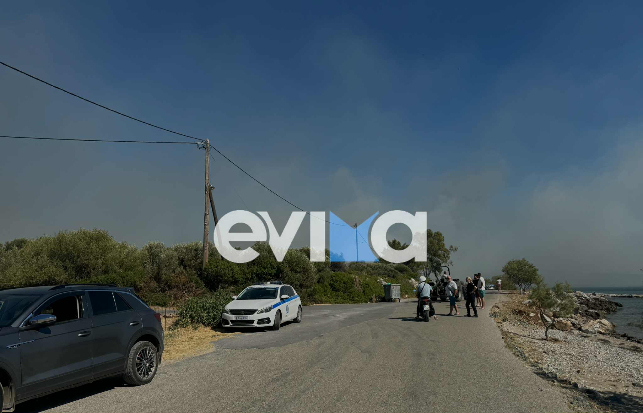 Κλειστοί δρόμοι από τη φωτιά στο Αλιβέρι – Προσοχή Κλειστοί δρόμοι από τη φωτιά στο Αλιβέρι – Προσοχή