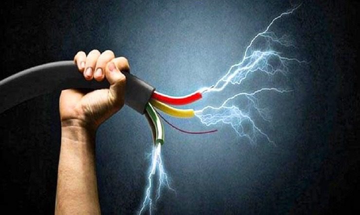 Σάλος στην Εύβοια: Μένουν χωρίς ρεύμα νέες επιχειρήσεις – Τι έχει συμβεί Σάλος στην Εύβοια: Μένουν χωρίς ρεύμα νέες επιχειρήσεις – Τι έχει συμβεί