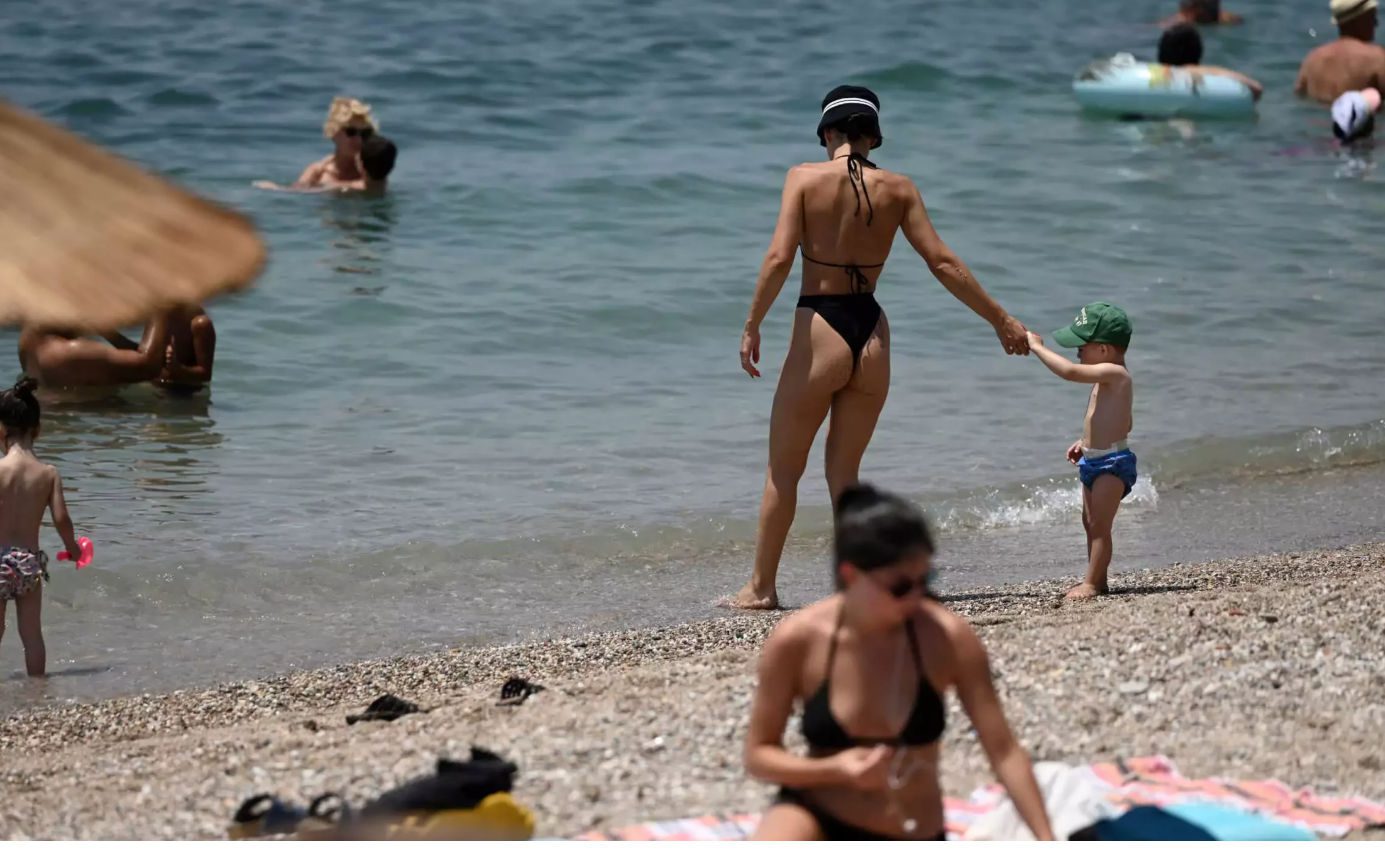 Κορυφώνεται ο καύσωνας στην Εύβοια πριν τις καταιγίδες Κορυφώνεται ο καύσωνας στην Εύβοια πριν τις καταιγίδες