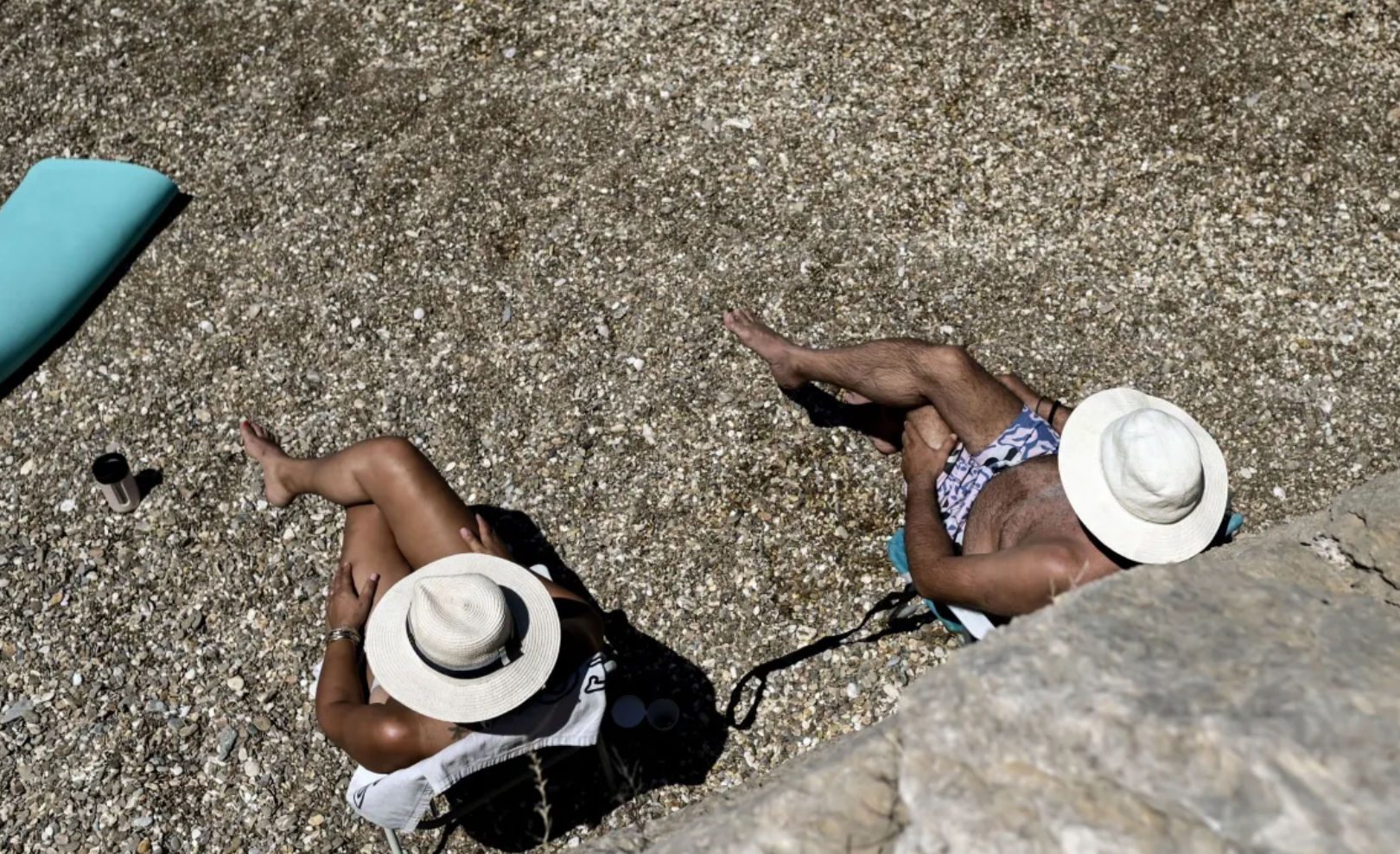 Σαρώνει την Εύβοια ο καύσωνας – «Χτυπάει» 40άρια ο υδράργυρος Σαρώνει την Εύβοια ο καύσωνας – «Χτυπάει» 40άρια ο υδράργυρος