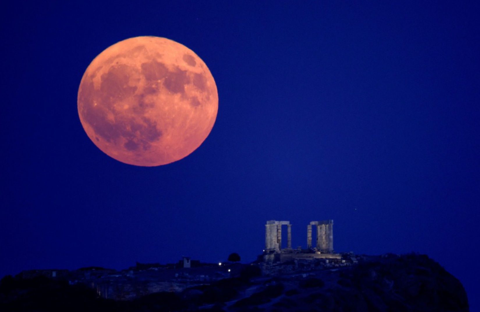 Πότε θα δούμε την πανσέληνο του Αυγούστου Πότε θα δούμε την πανσέληνο του Αυγούστου