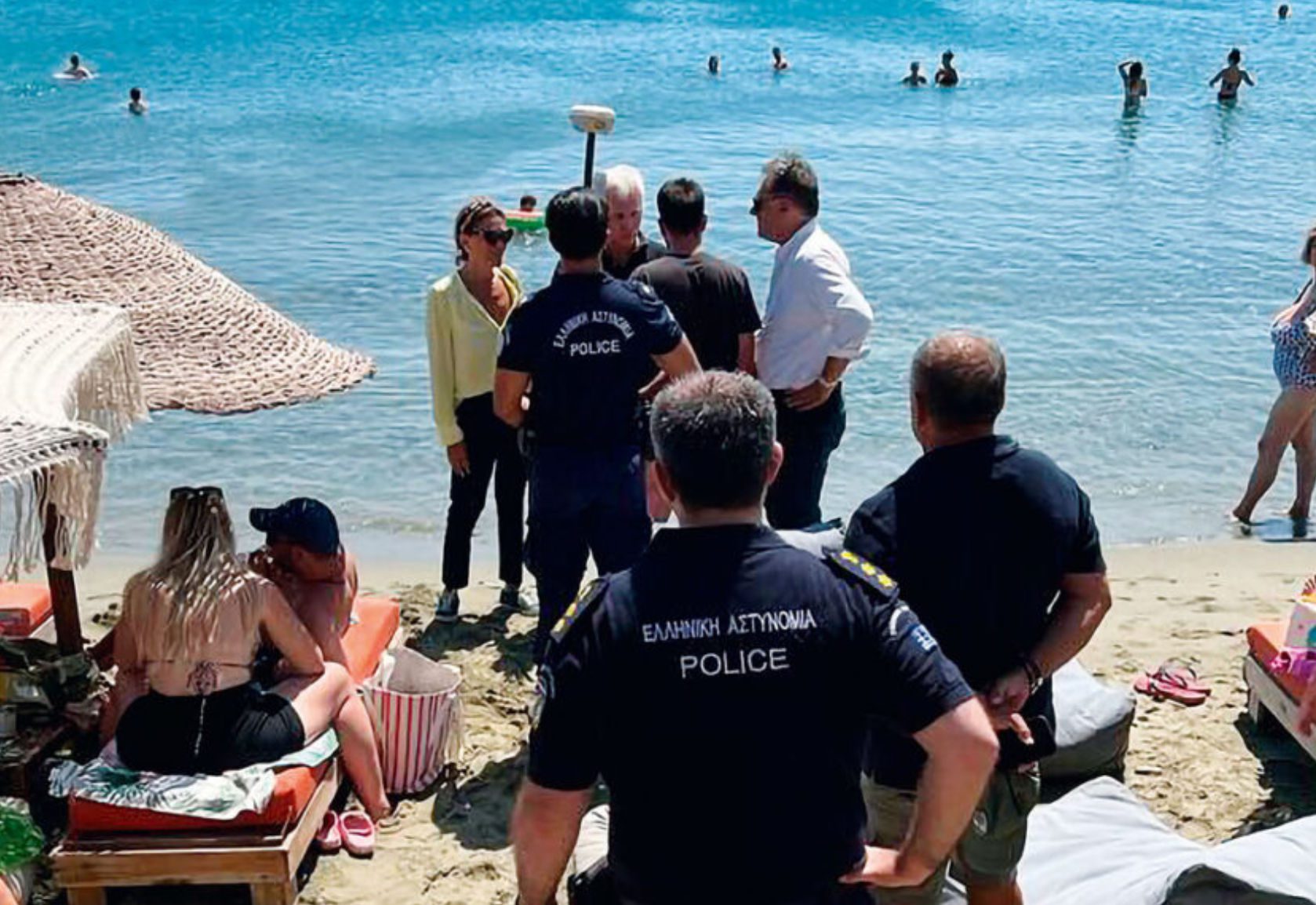 Με κορδέλες και μεζούρες οι έλεγχοι στις παραλίες – Άφαντα τα περιβόητα drones Με κορδέλες και μεζούρες οι έλεγχοι στις παραλίες – Άφαντα τα περιβόητα drones