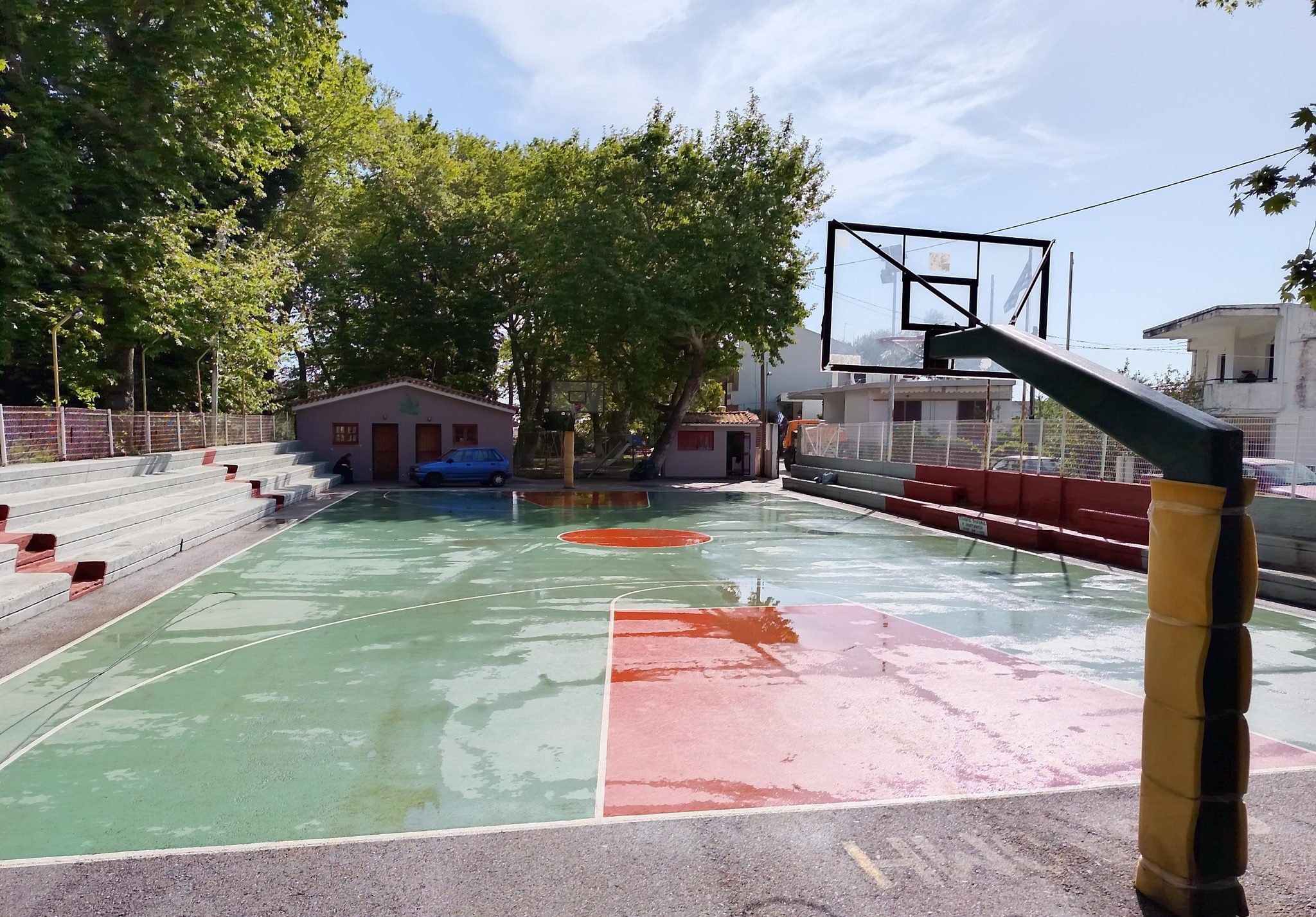 Φτιάχνετε από το μηδέν γήπεδο μπάσκετ στην Εύβοια Φτιάχνετε από το μηδέν γήπεδο μπάσκετ στην Εύβοια
