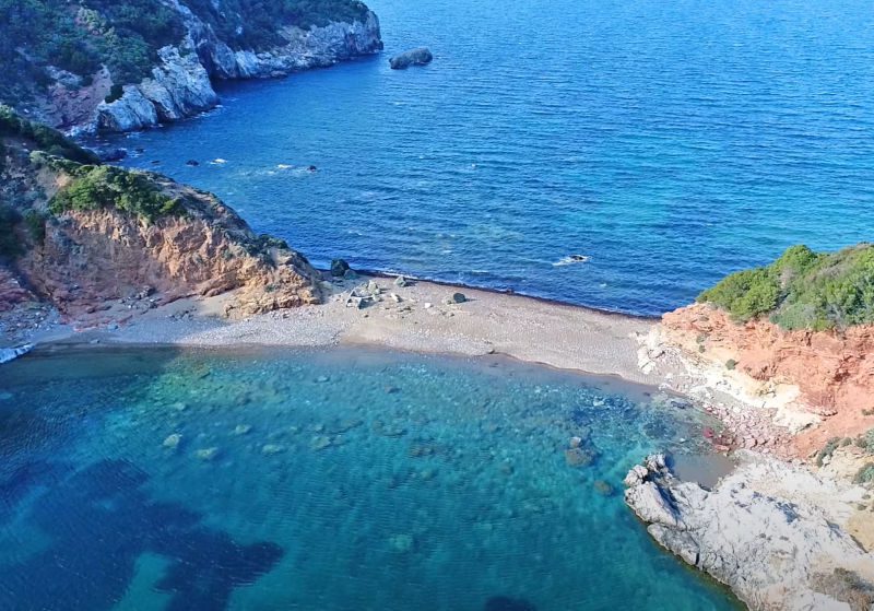 Εύβοια: Αυτή είναι η παραλία των ερωτευμένων – Πώς θα πας Εύβοια: Αυτή είναι η παραλία των ερωτευμένων – Πώς θα πας