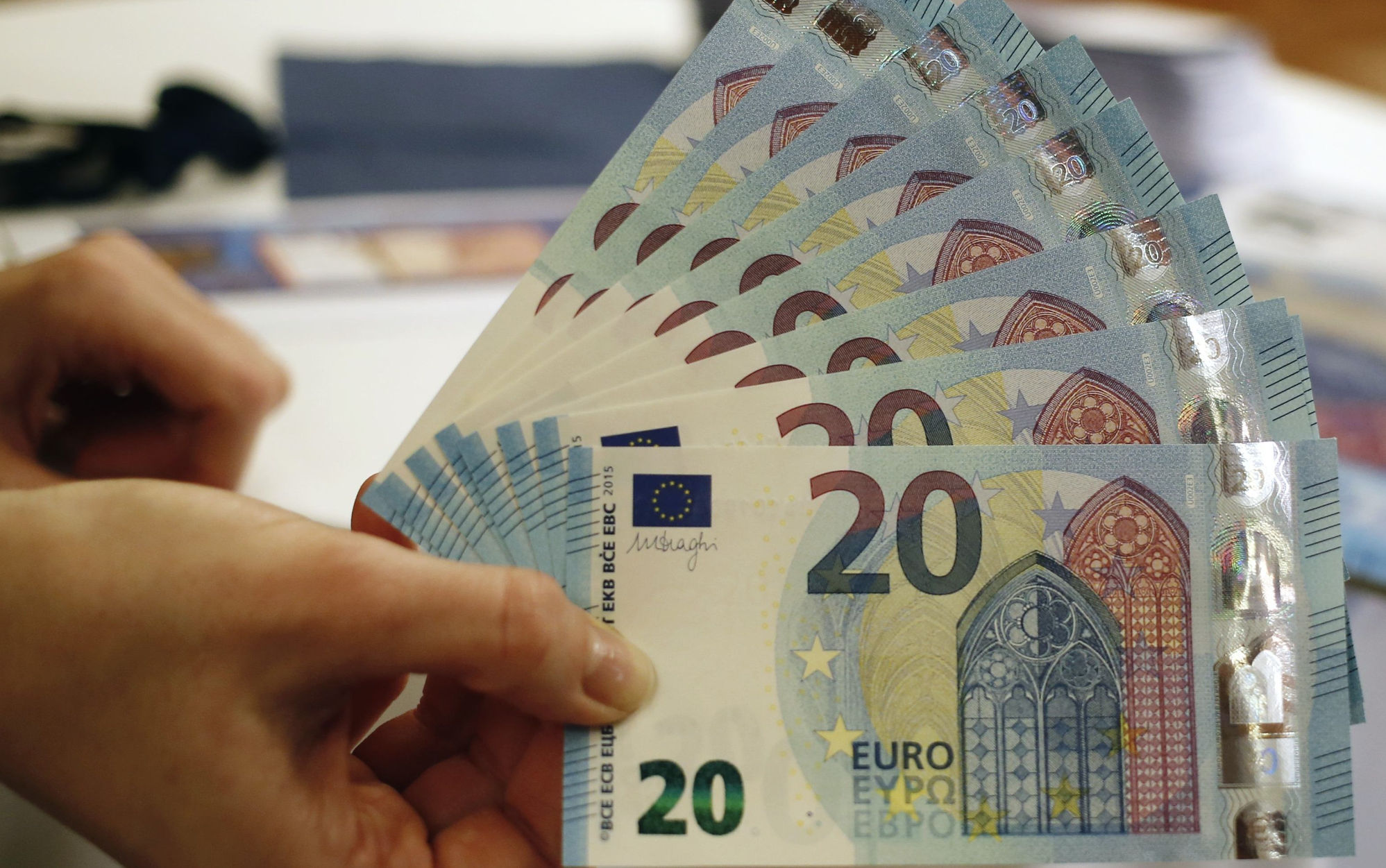 «Πλημμύρισε» με πλαστά 20ευρα η Χαλκίδα «Πλημμύρισε» με πλαστά 20ευρα η Χαλκίδα