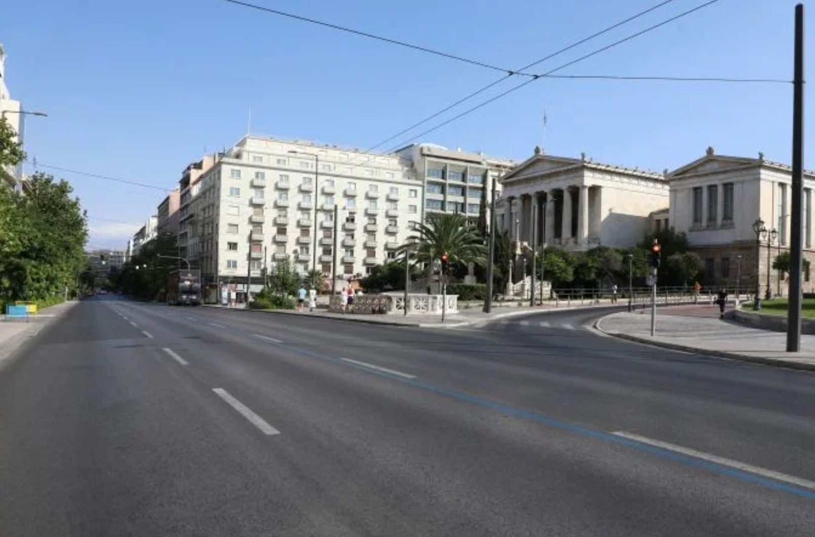 Πόλεις «φαντάσματα» Αθήνα και Θεσσαλονίκη τον Δεκαπενταύγουστο – Άδειοι δρόμοι, ελάχιστοι οι πολίτες