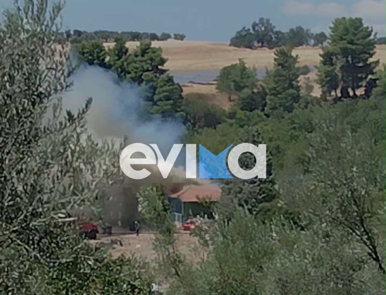 Φωτιά σε σπίτι μέσα σε δάσος στην Εύβοια – Οι πρώτες εικόνες και βίντεο Φωτιά σε σπίτι μέσα σε δάσος στην Εύβοια – Οι πρώτες εικόνες και βίντεο