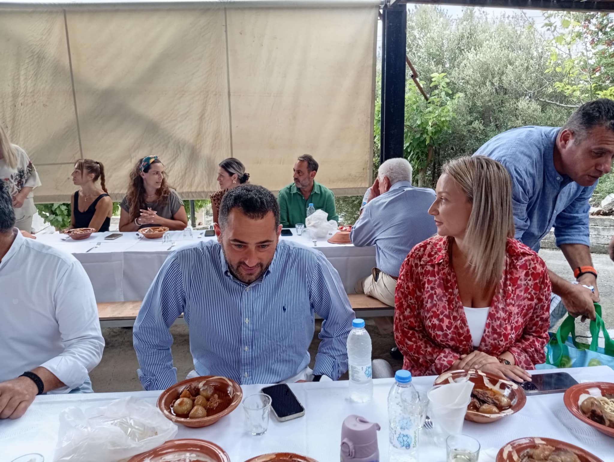 Έφαγαν στιφάδο με την ψυχή τους στην Εύβοια!
