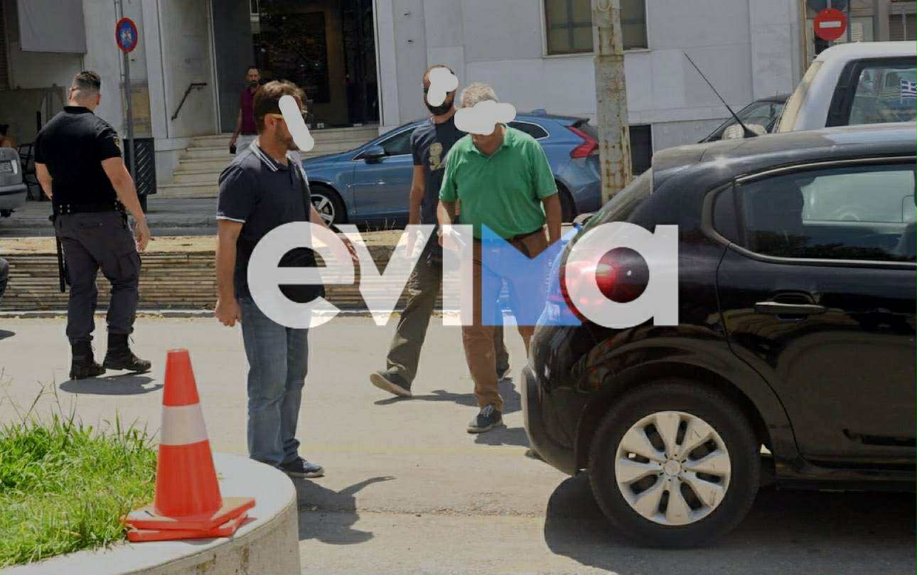 Εύβοια: Υπό κράτηση ο καπετάνιος του φέρι μποτ που έπεσε σε ξέρα στα Στύρα Εύβοια: Υπό κράτηση ο καπετάνιος του φέρι μποτ που έπεσε σε ξέρα στα Στύρα