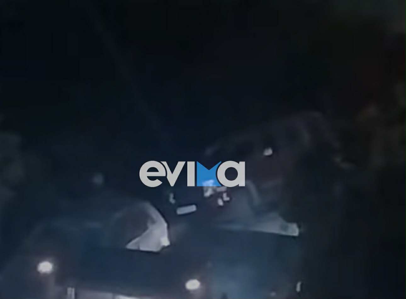 Τροχαίο στην Εύβοια: Τζιπ βγήκε εκτός δρόμου και παραλίγο να πέσει στον γκρεμό (βίντεο) Τροχαίο στην Εύβοια: Τζιπ βγήκε εκτός δρόμου και παραλίγο να πέσει στον γκρεμό (βίντεο)