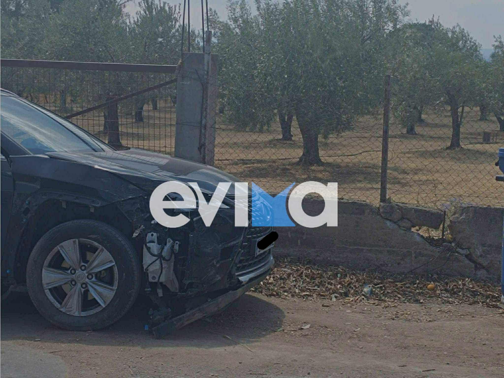 Τροχαίο στην Εύβοια: Δύο ΙΧ συγκρούστηκαν πλαγιομετωπικά σε κεντρικό δρόμο Τροχαίο στην Εύβοια: Δύο ΙΧ συγκρούστηκαν πλαγιομετωπικά σε κεντρικό δρόμο