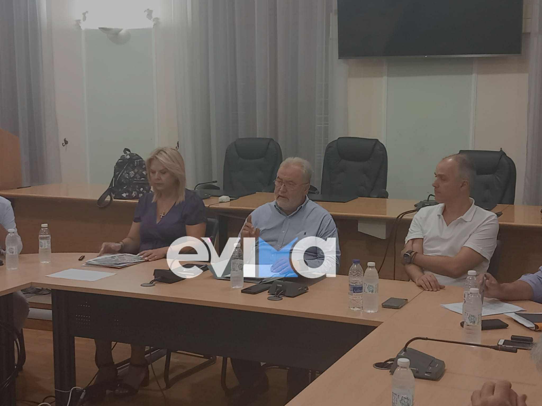 Χαλκίδα τώρα σύσκεψη για την παλιά γέφυρα του Ευρίπου (εικόνες) Χαλκίδα τώρα σύσκεψη για την παλιά γέφυρα του Ευρίπου (εικόνες)
