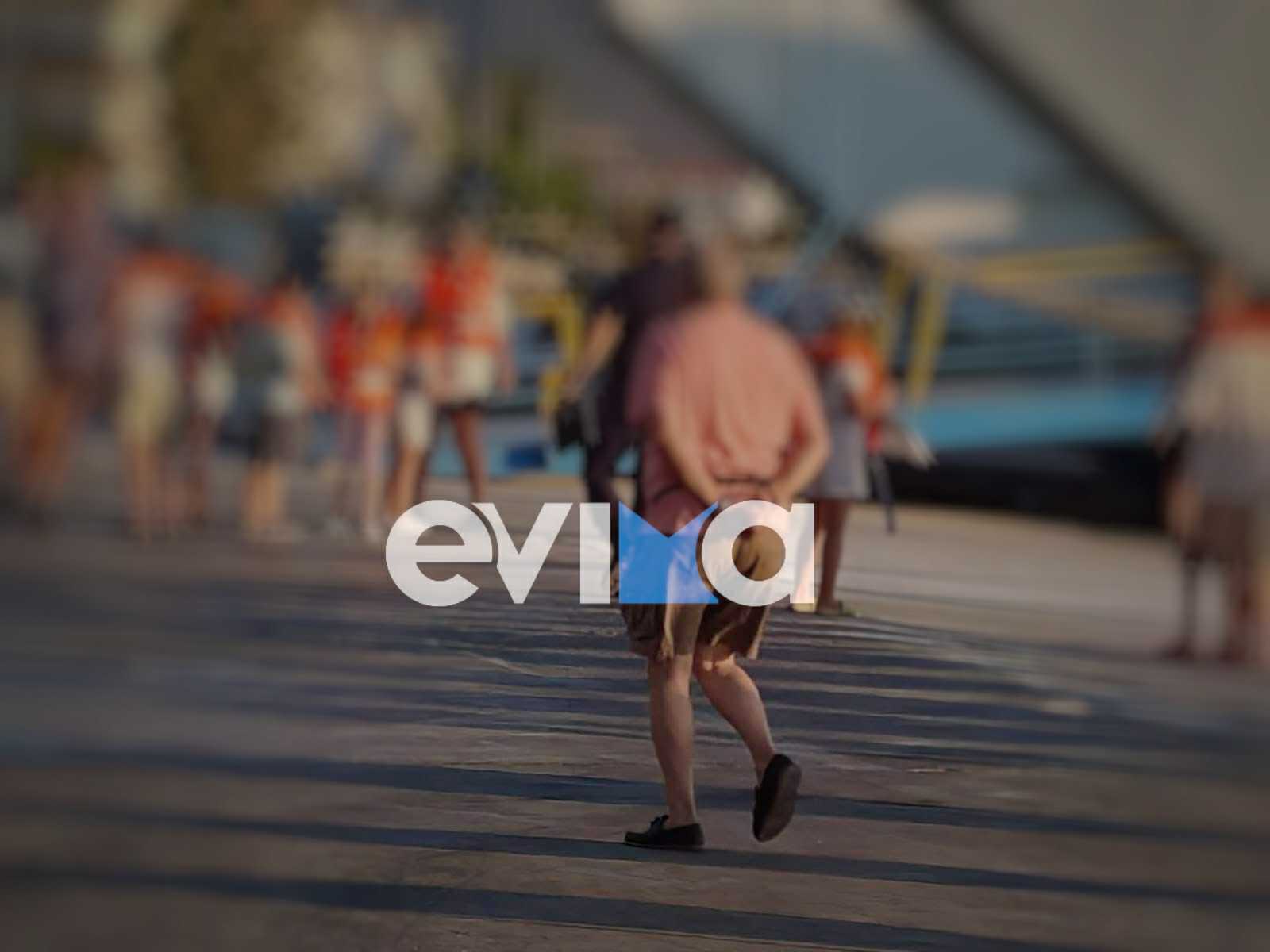 Εύβοια: Απεγκλωβίστηκαν παιδάκια από το φέρι μποτ που έπεσε σε ξέρα – Εικόνα Εύβοια: Απεγκλωβίστηκαν παιδάκια από το φέρι μποτ που έπεσε σε ξέρα – Εικόνα