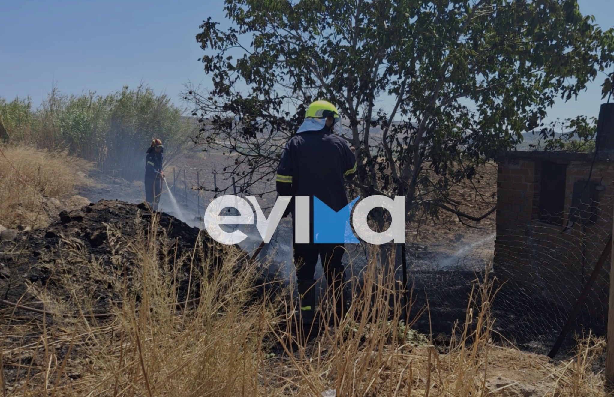 Νέα φωτιά τώρα στην Εύβοια πίσω από επιχείρηση Νέα φωτιά τώρα στην Εύβοια πίσω από επιχείρηση