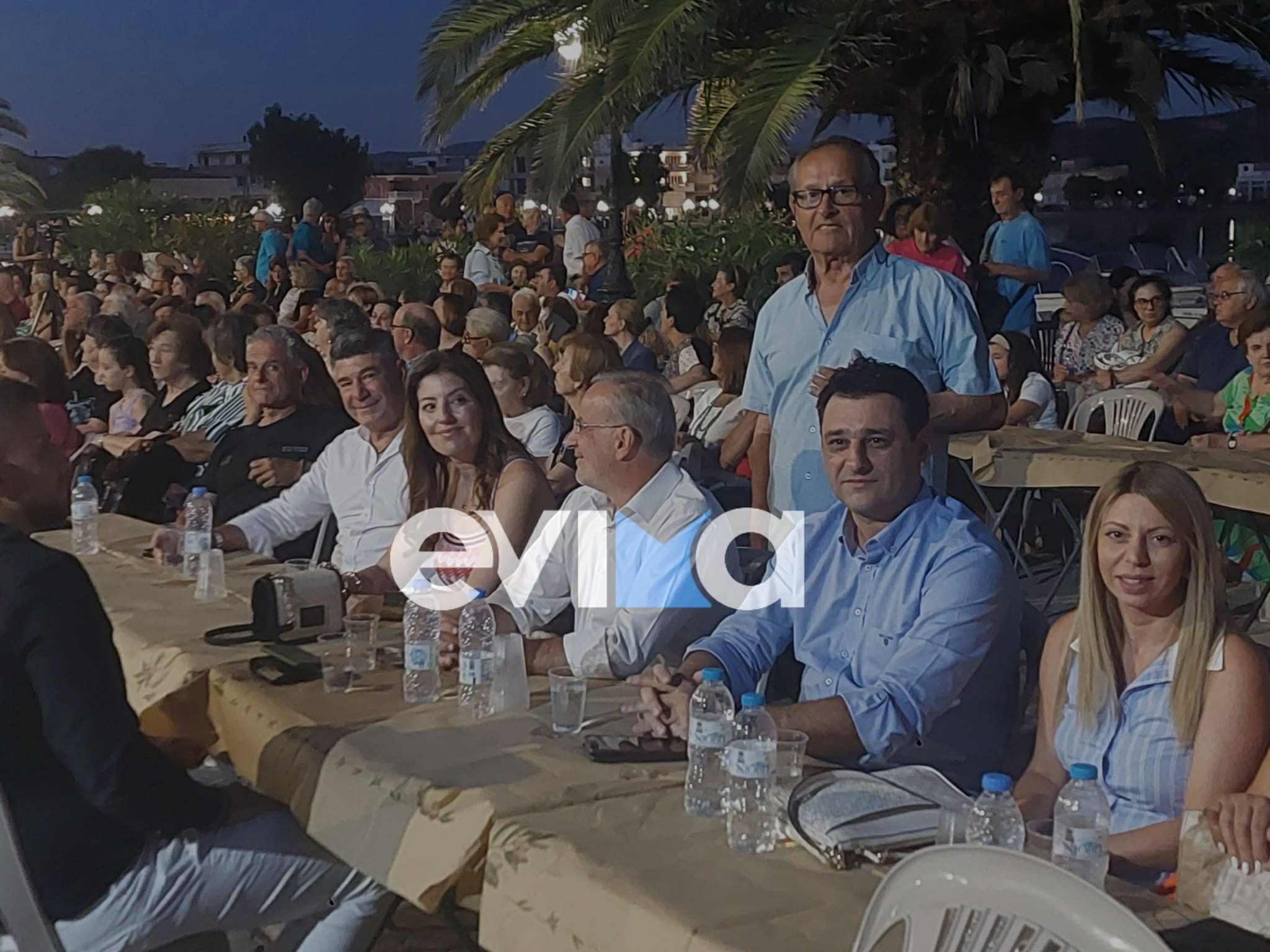 Γέμισε με κόσμο τον Κάραβο το 8ο Αλιβεριώτικο Αντάμωμα Γέμισε με κόσμο τον Κάραβο το 8ο Αλιβεριώτικο Αντάμωμα